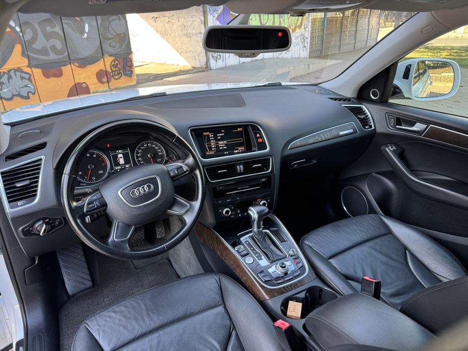 Audi Q5 2015 /рідна фарба\