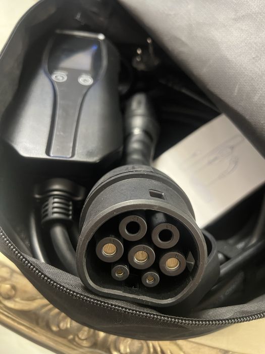 Зарядки для автомобілів