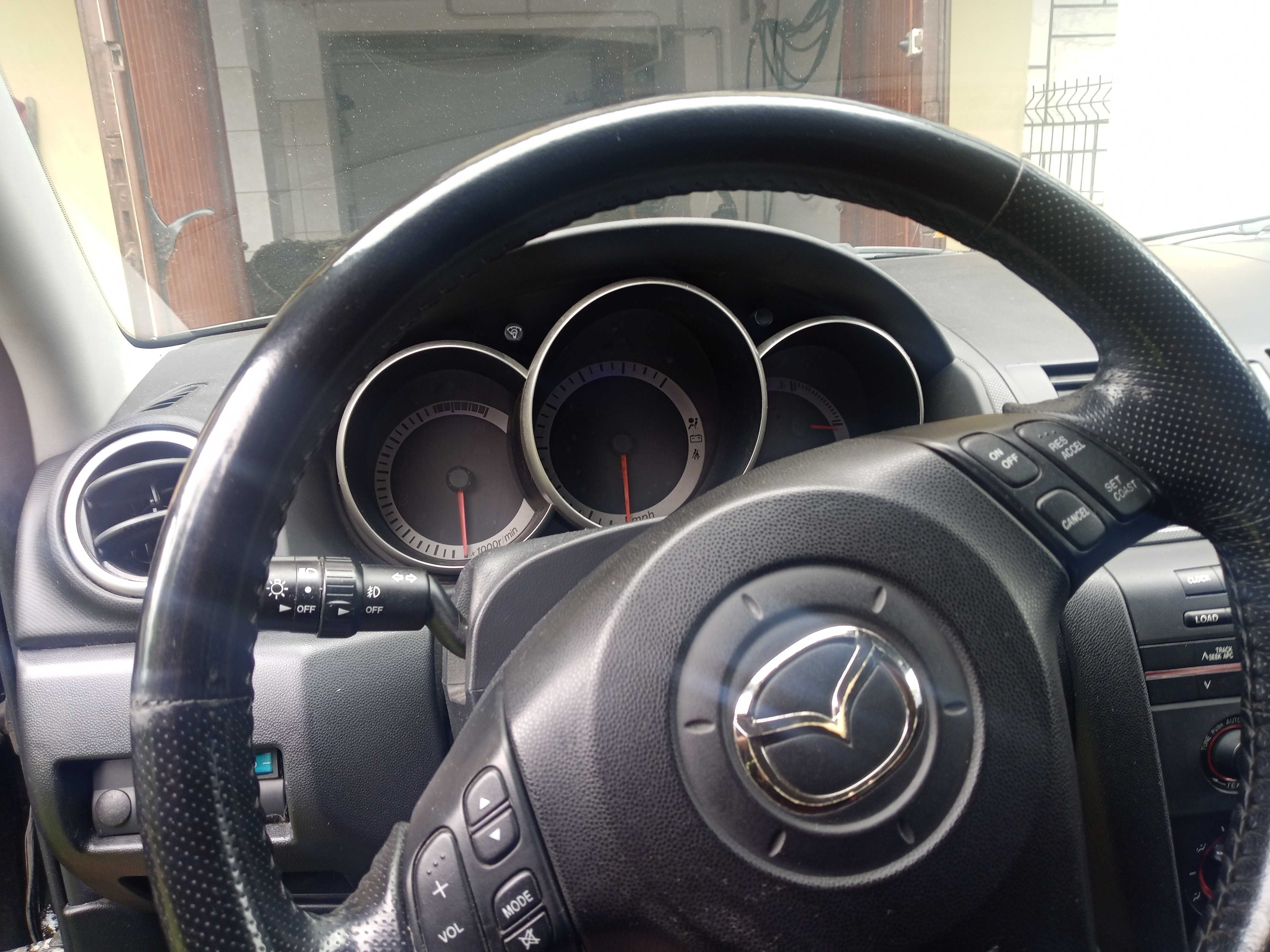 Mazda 3, 2,3 benzyna, 2006