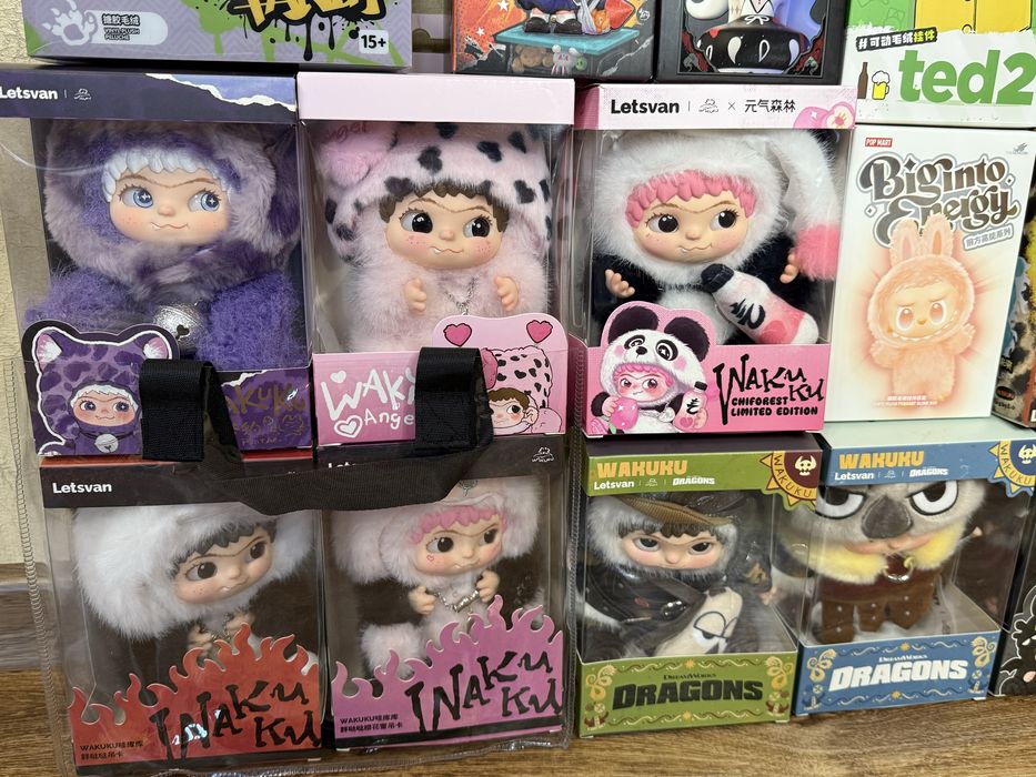 Блайндбокс Blindbox Miniso, POP MART, Wakuku, Azuki, Labubu