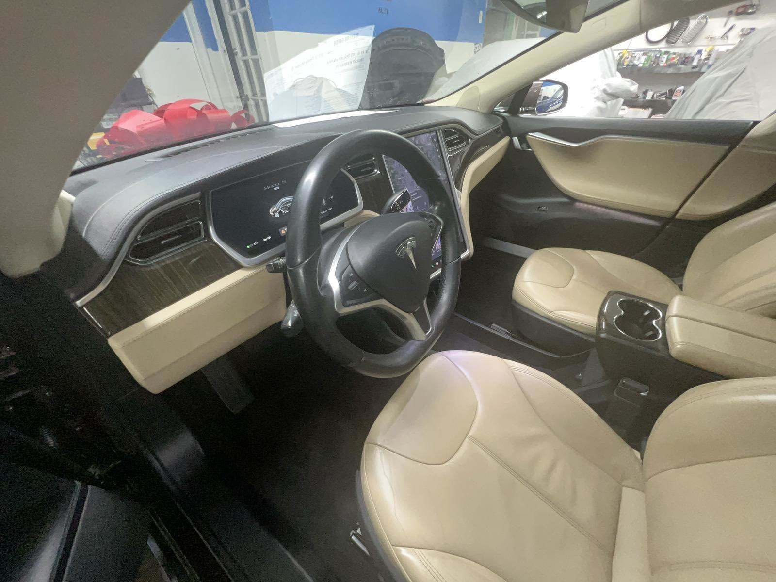 2014 Tesla Model S 4D