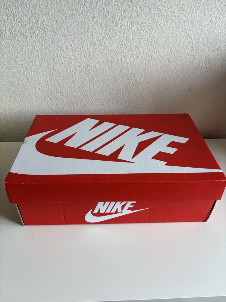 Nike Dunk High tamanho 38,5 Novas