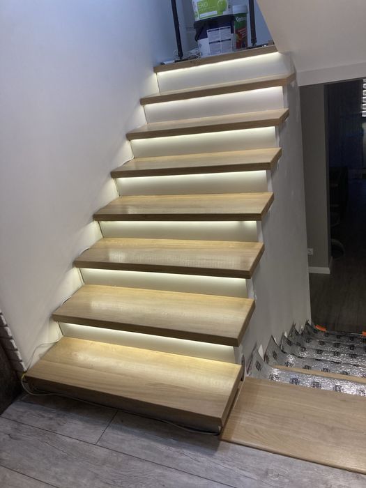 Kompleksowa Renowacja i Naprawa Schodów Drewnianych