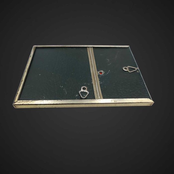 Stara Grafika w metalowej ramce – putta pod drzewem b51/100658