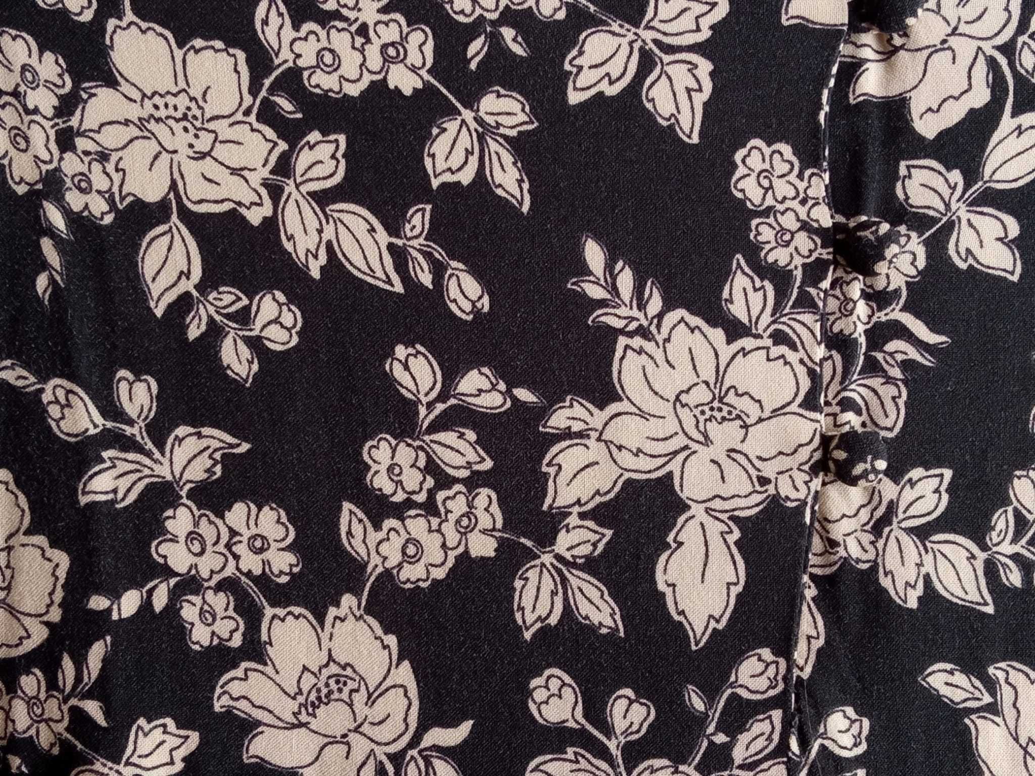 (COMO NOVO, PORTES GRÁTIS) ZARA - Vestido Preto Padrão Floral - 13/14