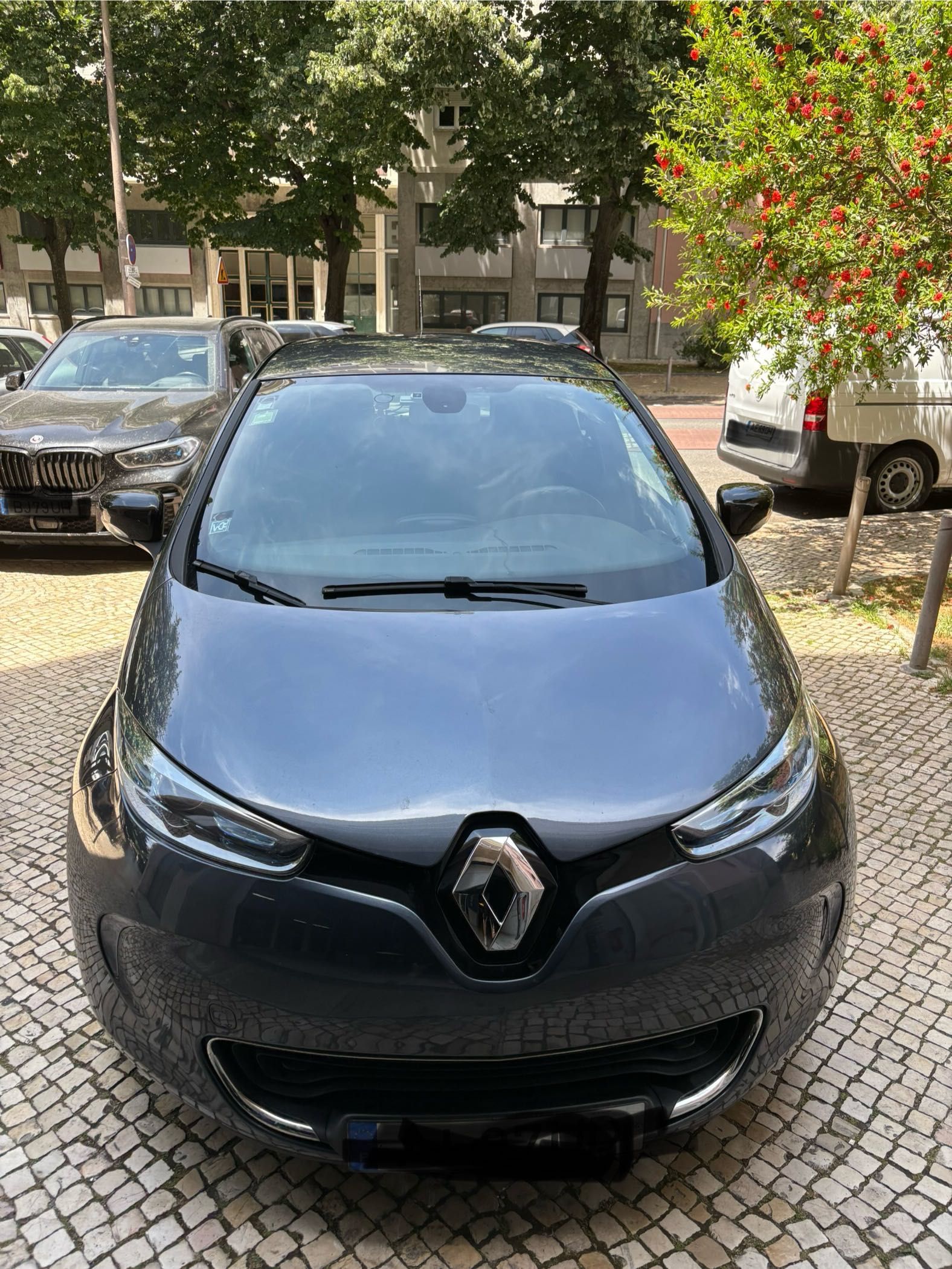 Renault Zoe (BFM_) Elétrico 109 cv / 80 kW