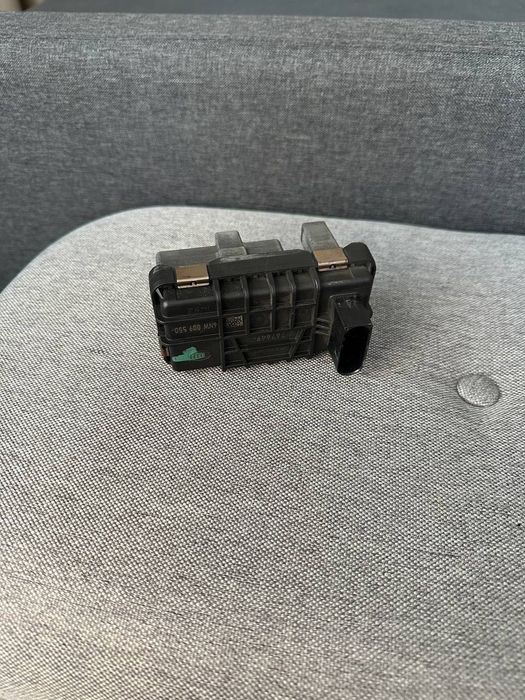 Електронний активатор турбіни Ауді А6 С7 2015 3.0 бітурбо WAG GROUP