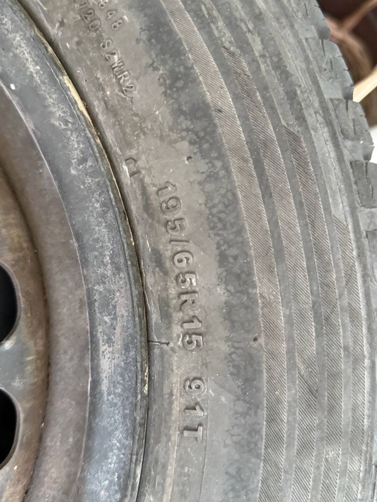 Guma zimowa z żelaznymi felgami  195.65 r15