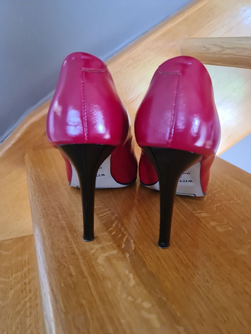 Piękne czerwone buty WITTCHEN
