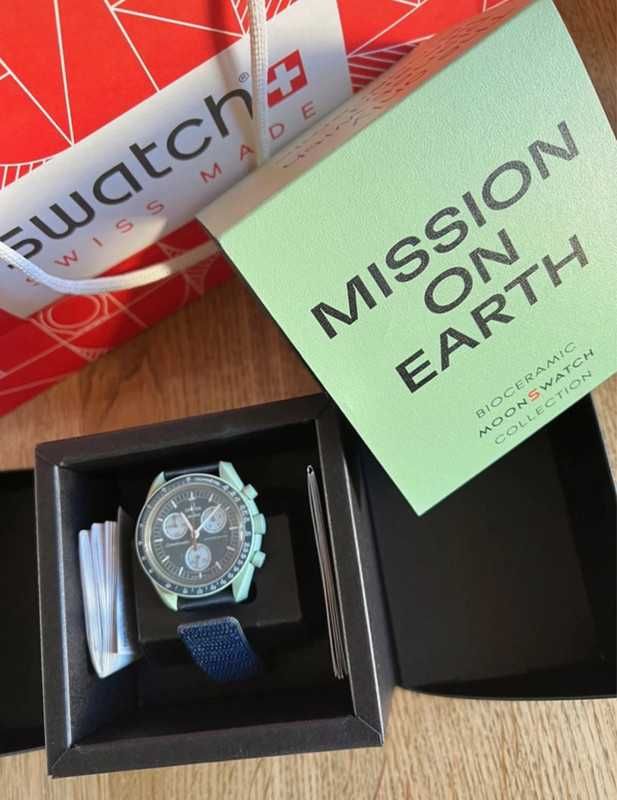 Omega x Swatch Mission To Earth MoonSwatch- SO33G100