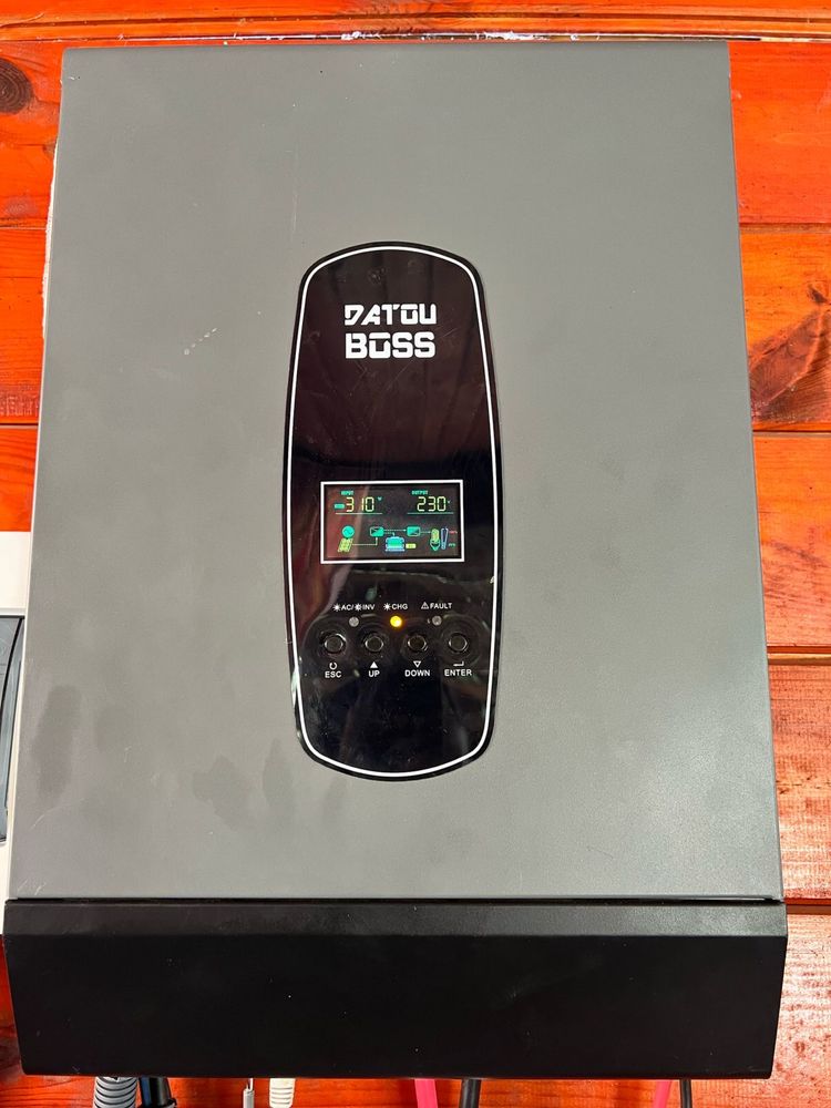 Гібридний інвертор 6200w DATOUBOSS