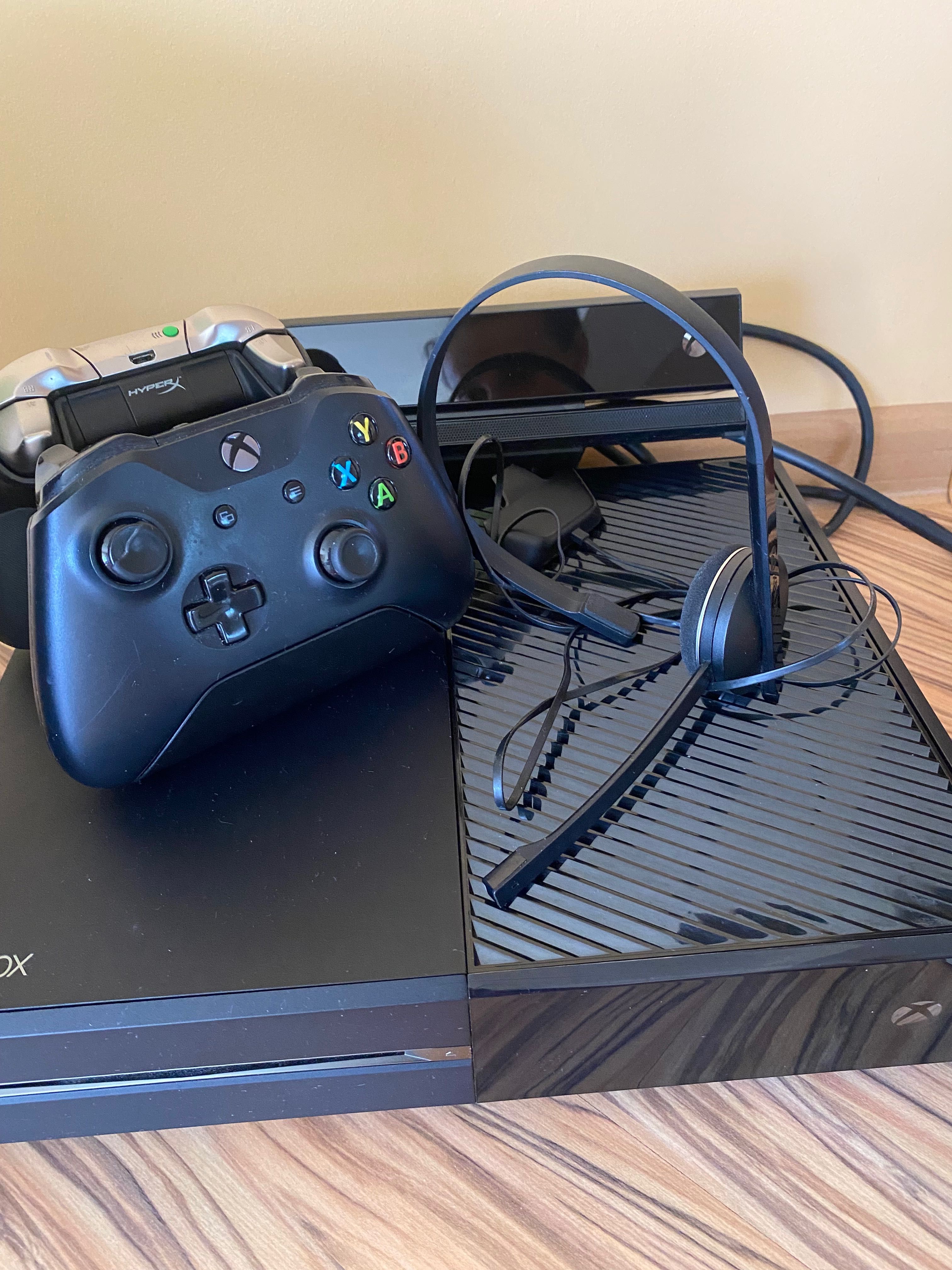 Xbox One 1Tb Elite Bundle