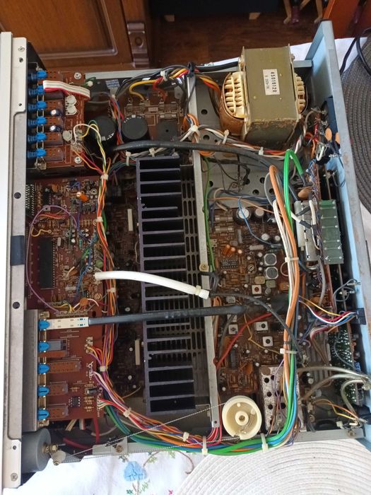 Dual CR 1730 Amplituner Hi-Fi + Sanyo SX 225  Komplet