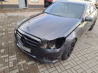 Mercedes-Benz Klasa E Auto po kolizji