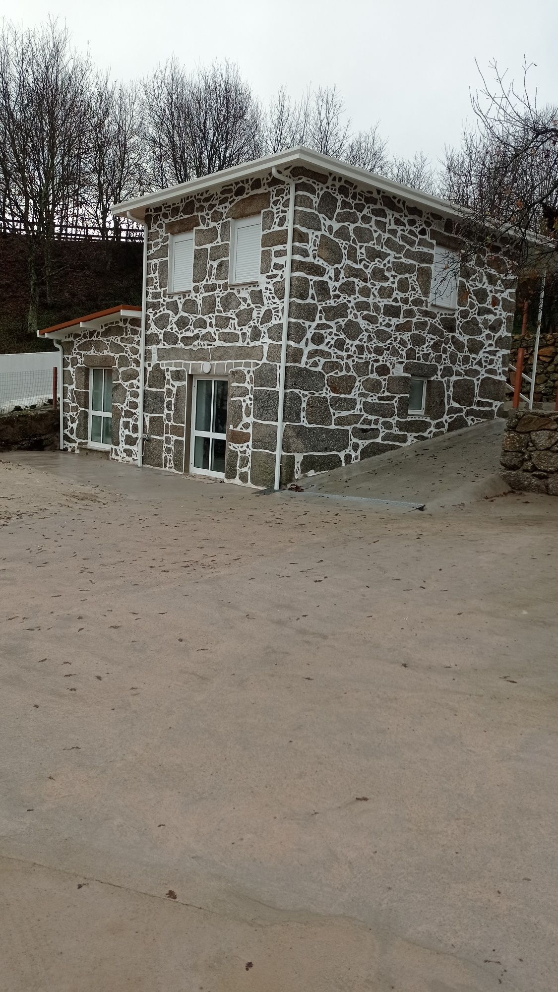 Arrenda -se  T1 400€ mês
