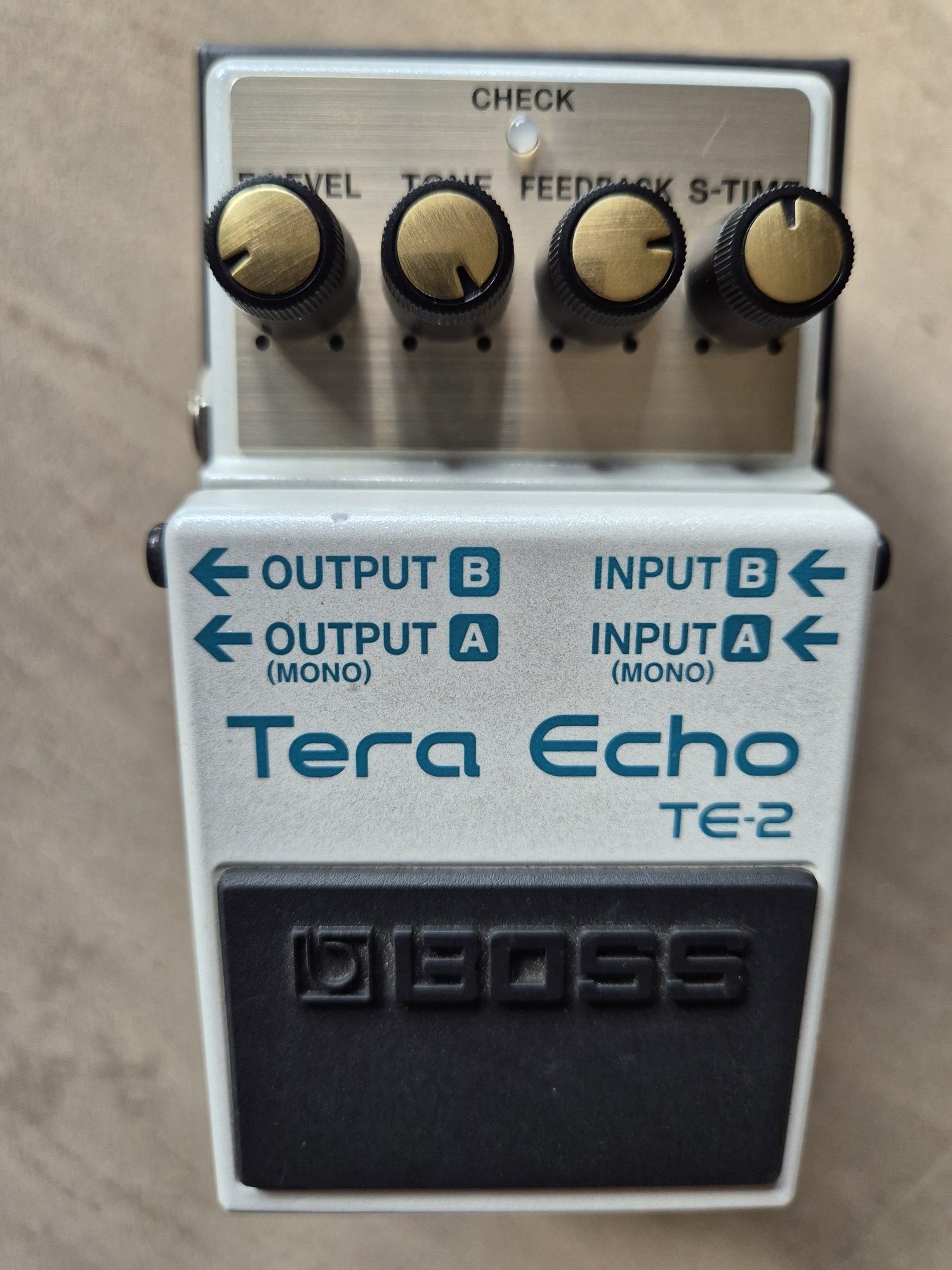 Boss Tera Echo TE-2