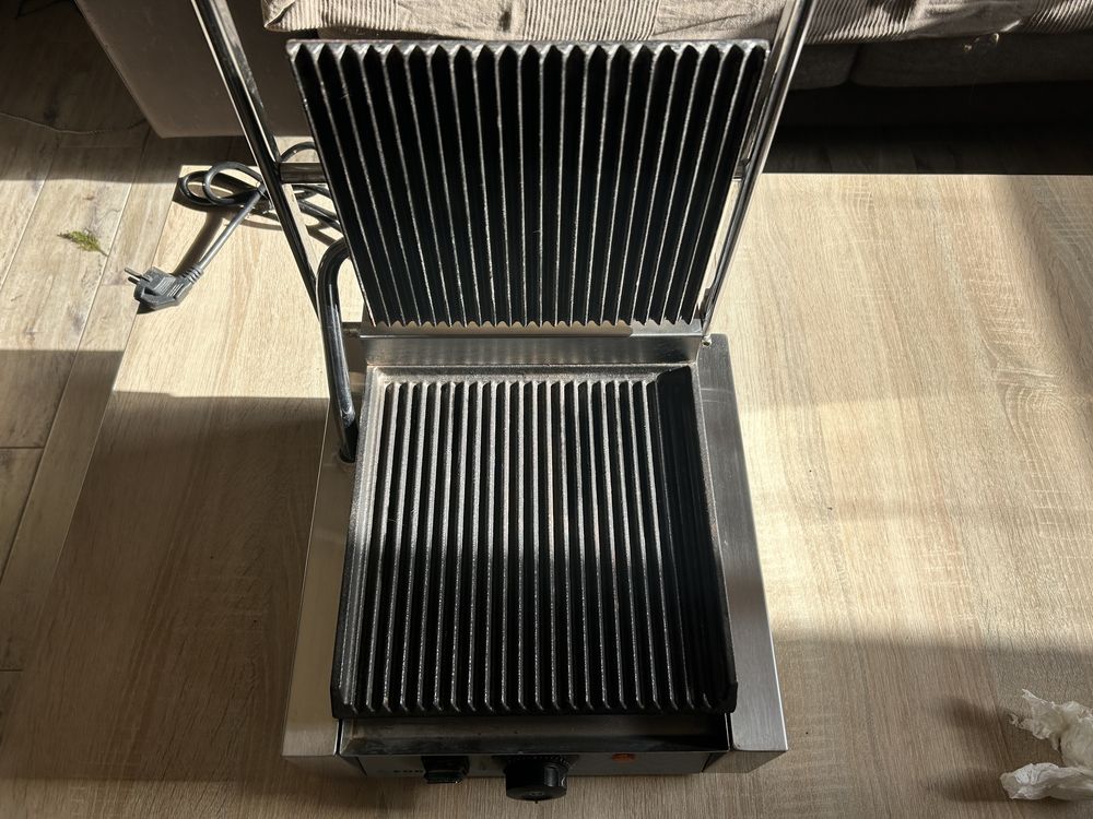 Grill kontaktowy Forgast