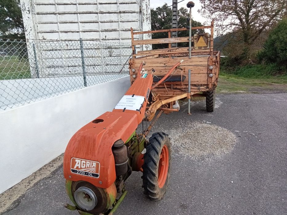 Vendo motocultivador de 16 cavalos  com freze e reboque