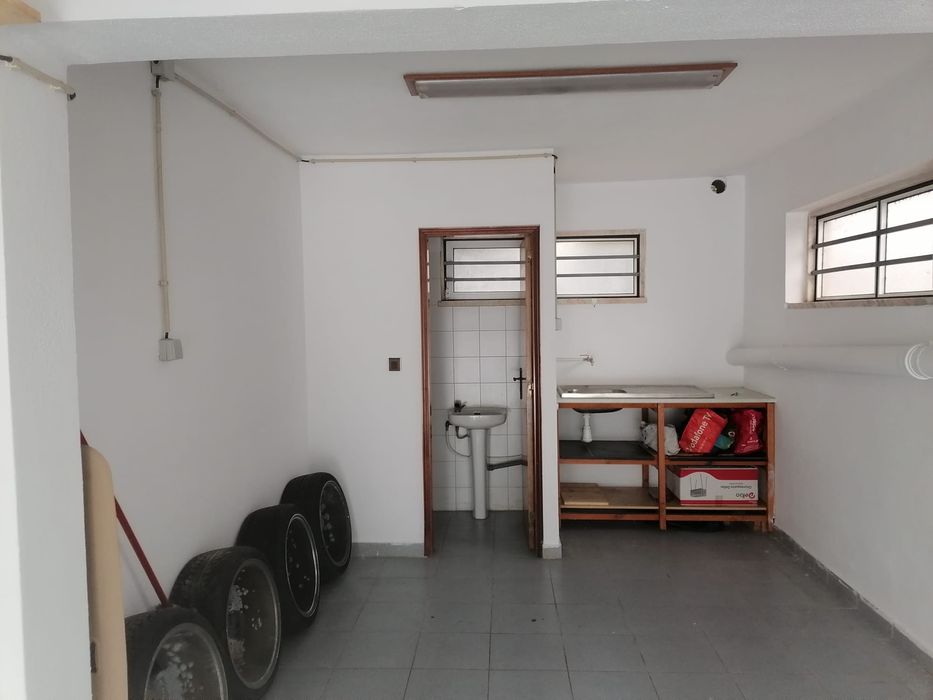 garagem box acesso independente á rua