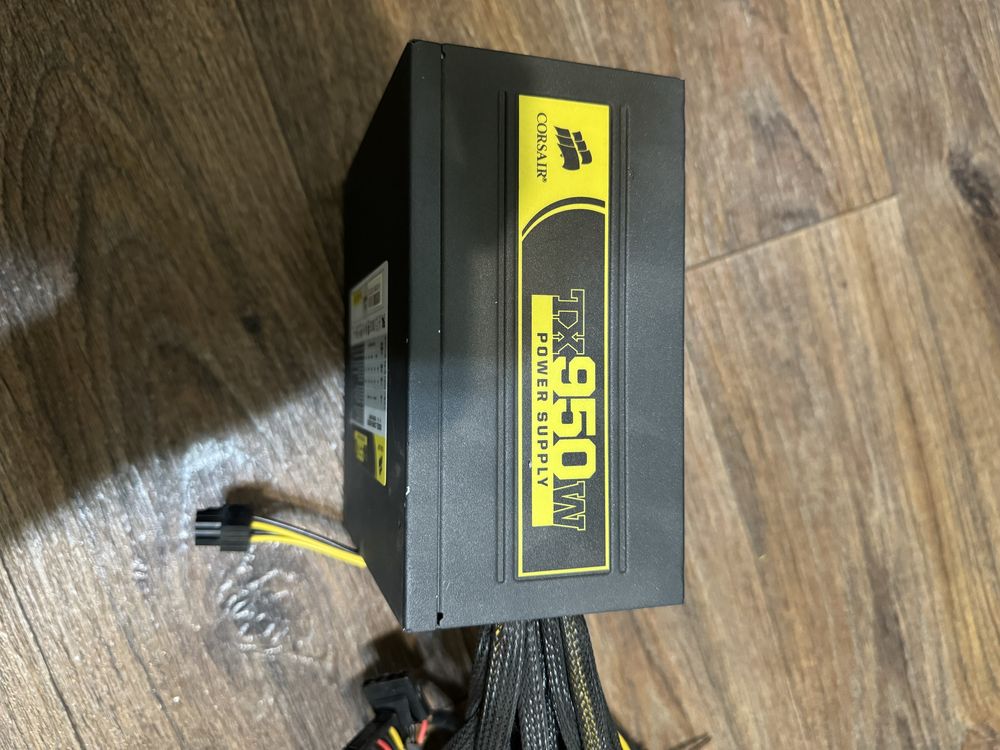 Блок питания Corsair 950W