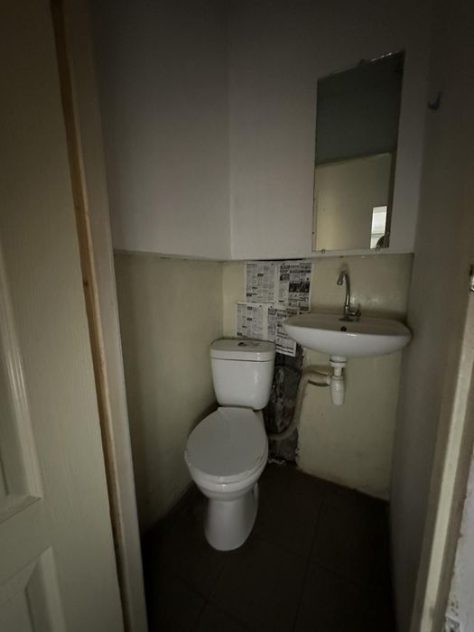 Власник приміщення 42.7м² фасад центр вул. Левка Лук'яненка 3/27