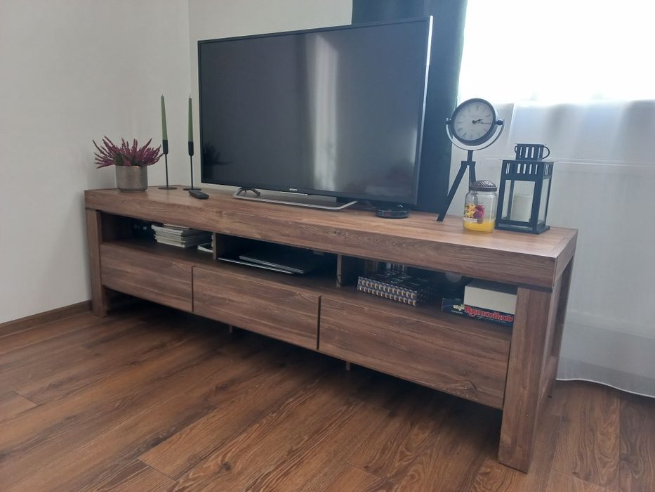 Meble Black Red White -Gent + witryna jysk