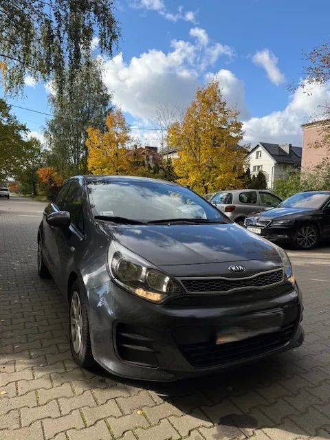 Kia Rio Pierwszy właściciel, auto po babci stan idealny, mały przebieg !