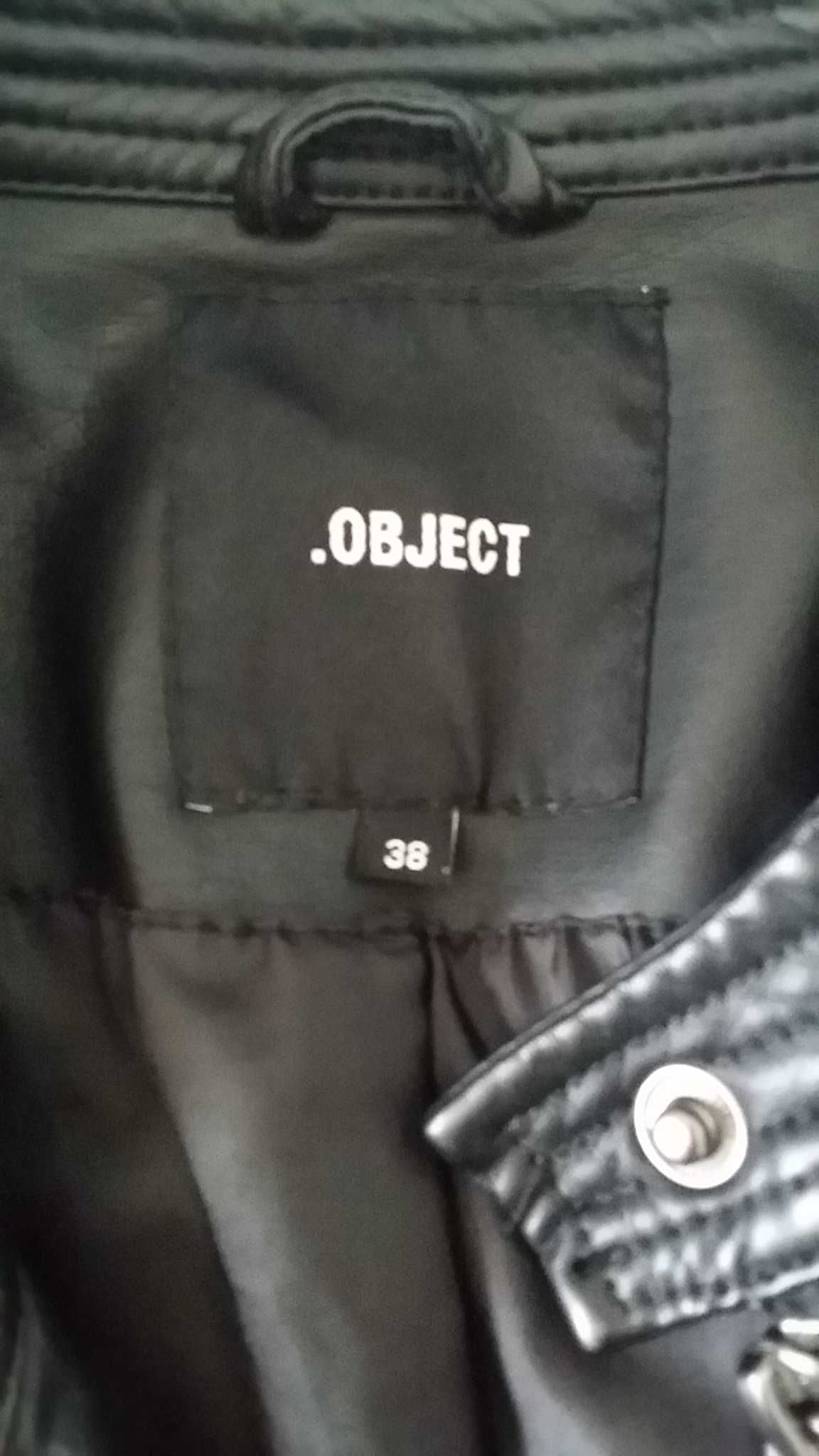 Blusão preto Object 38