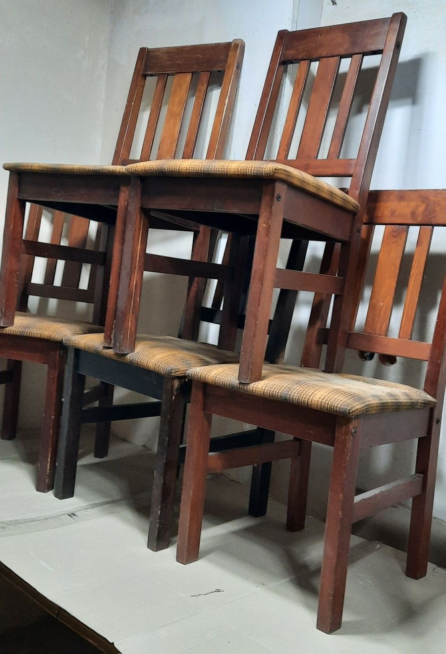 Krzesła drewniane 6 szt