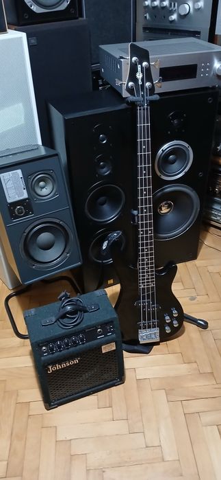 Gitara basowa Gear4Music+wzmacniacz Johnson