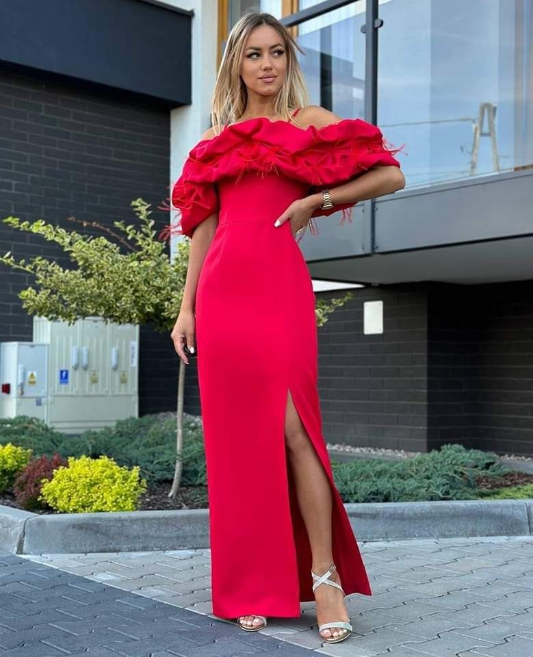 Sukienka czerwona 40/L,pióra 42,44 piórka długa maxi marina balowa