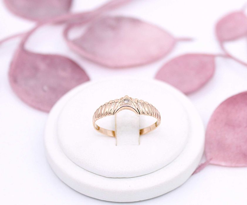 Złoty pierścionek p.585/1,62g z cyrkonią