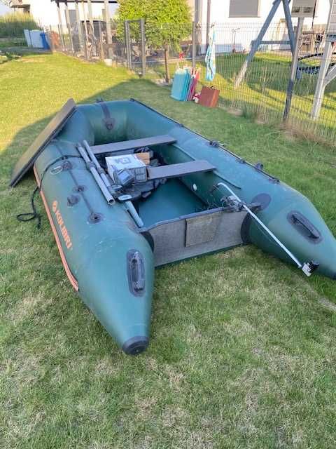Ponton Kolibri z twardą podłogą, silnikiem i echosondą