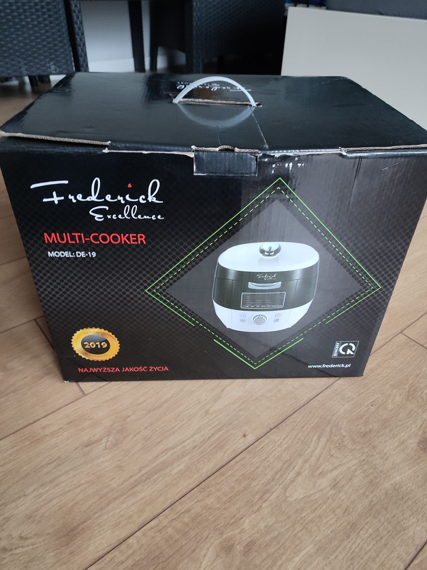 Multi-Cooker  model DE-19