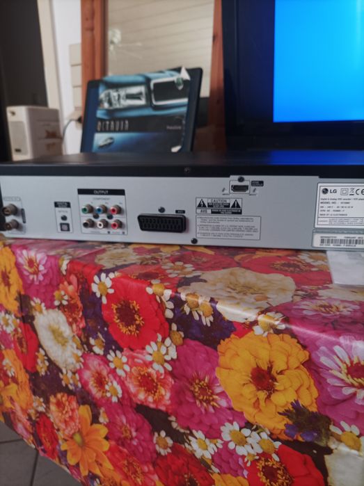 VHS, nagrywarka, wszystko LG-RCT 699H