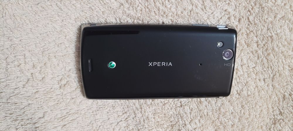 Мобильный телефон Sony Ericsson Xperia arc S LT18i Gloss Black