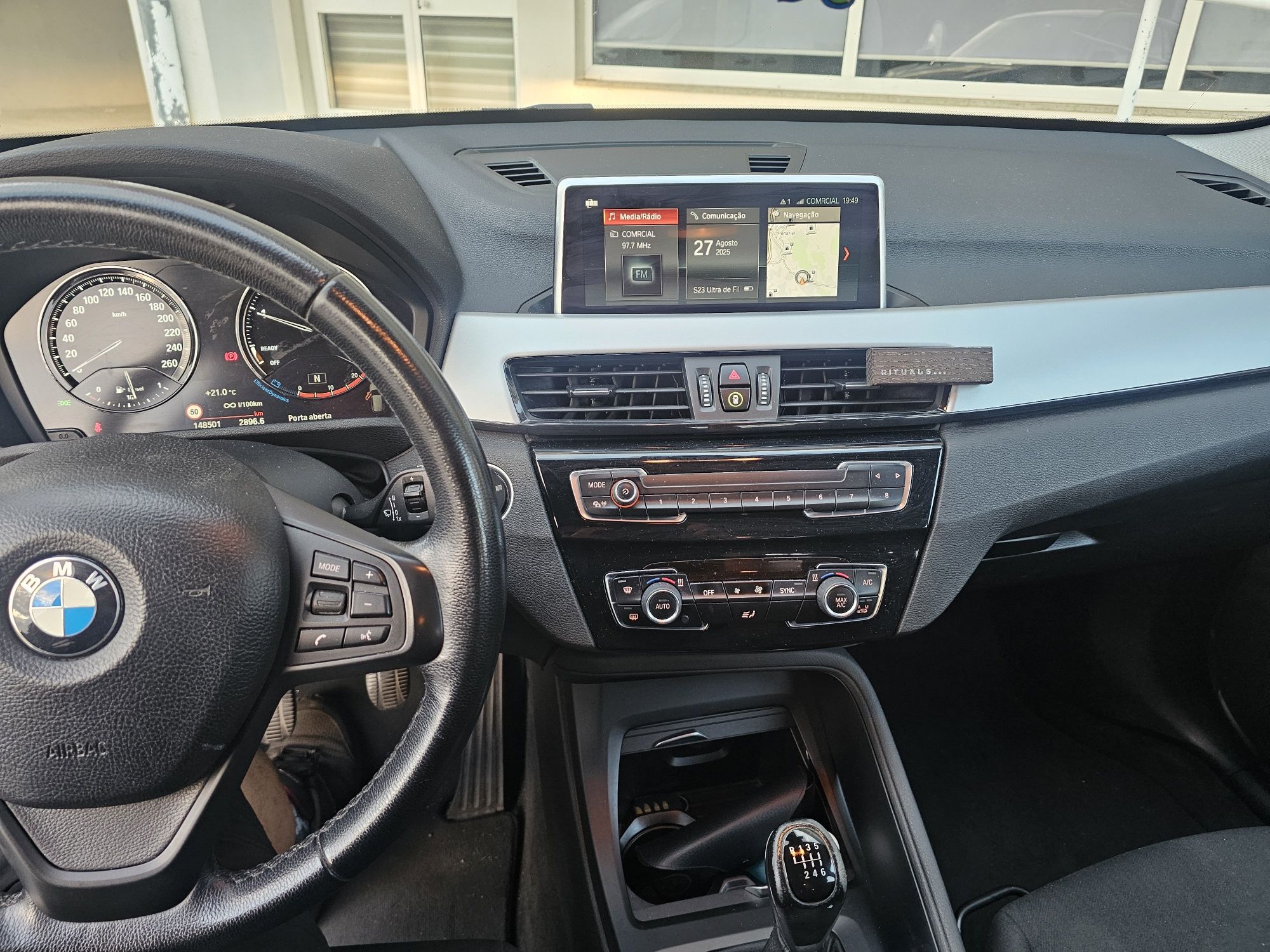 Vendo  bmw  x1 2020