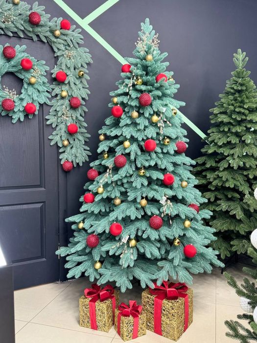 Штучні ялинки та сосни. Ялинка. Ель. Лита ялинка. Елка искусственная.