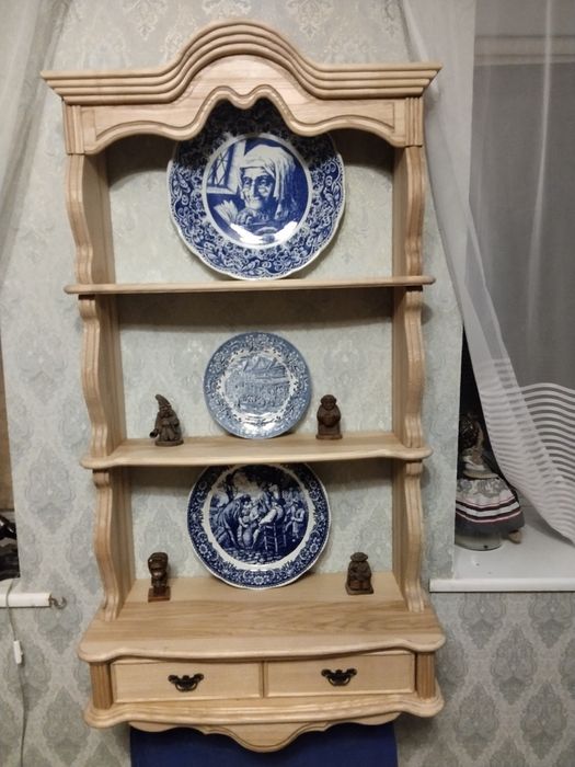 Вінтажна  етажерка тарілочниця