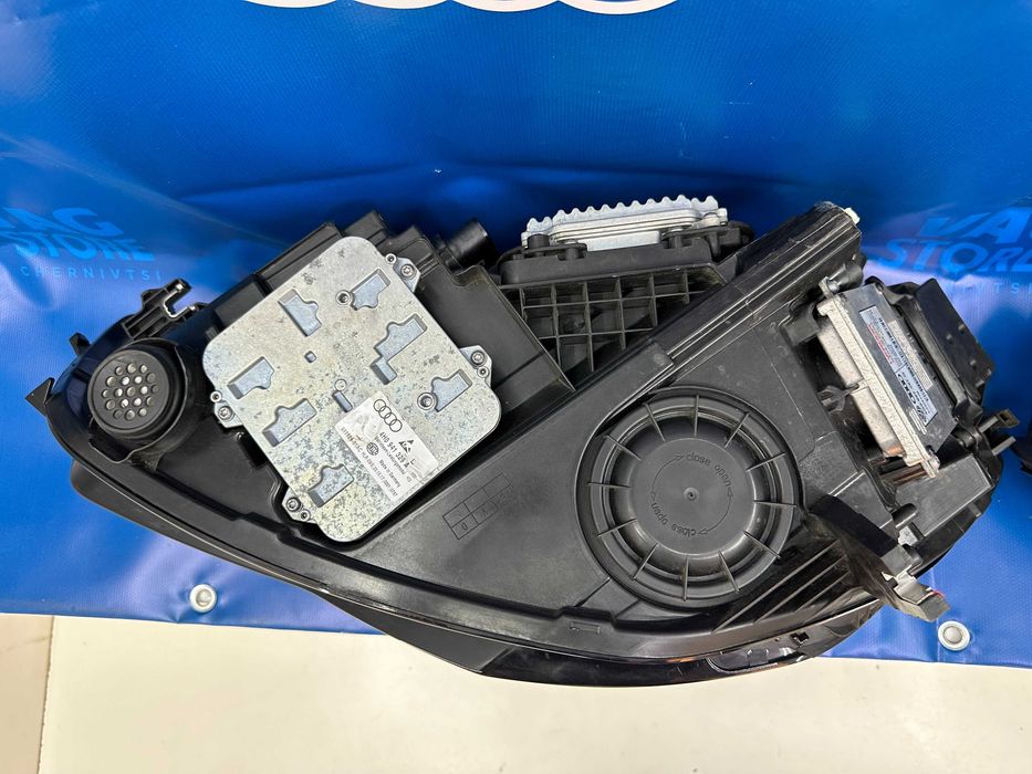 Фари матричні комплектні ліва права Audi A6 C7 рестайл