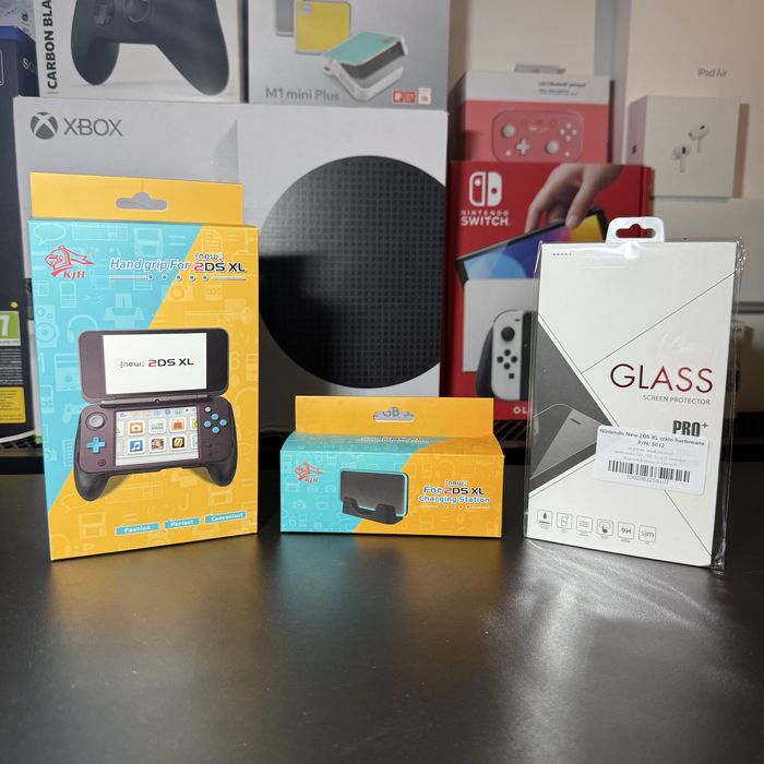 New Nintendo 2DS XL Pokeball Edition + Akcesoria