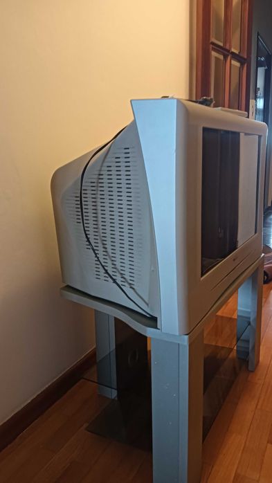 TV Eletronia  +  Móvel