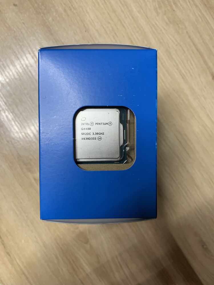 Процесор з кулером Intel Pentium G4400 3.3GHz