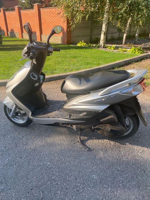 Продам скутер Ямаха Сигнус125