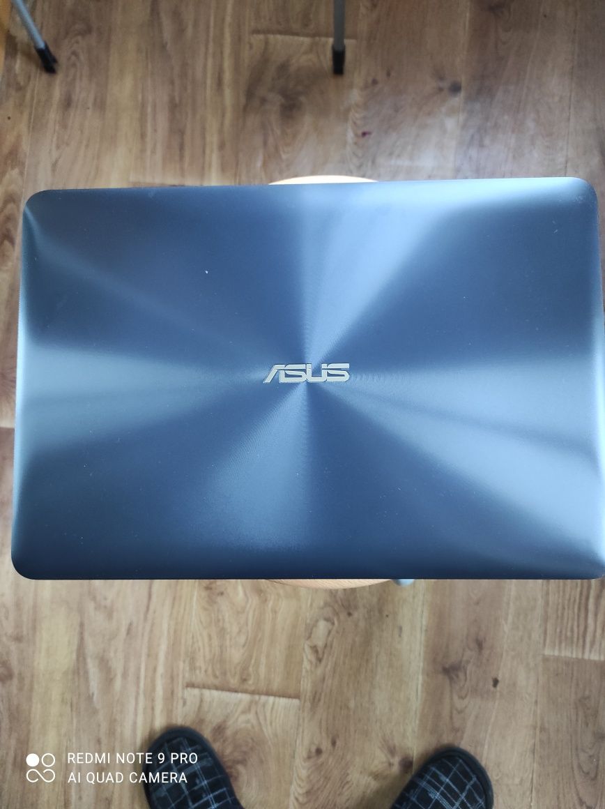 Продам ноутбук Asus x556u параметри на фото