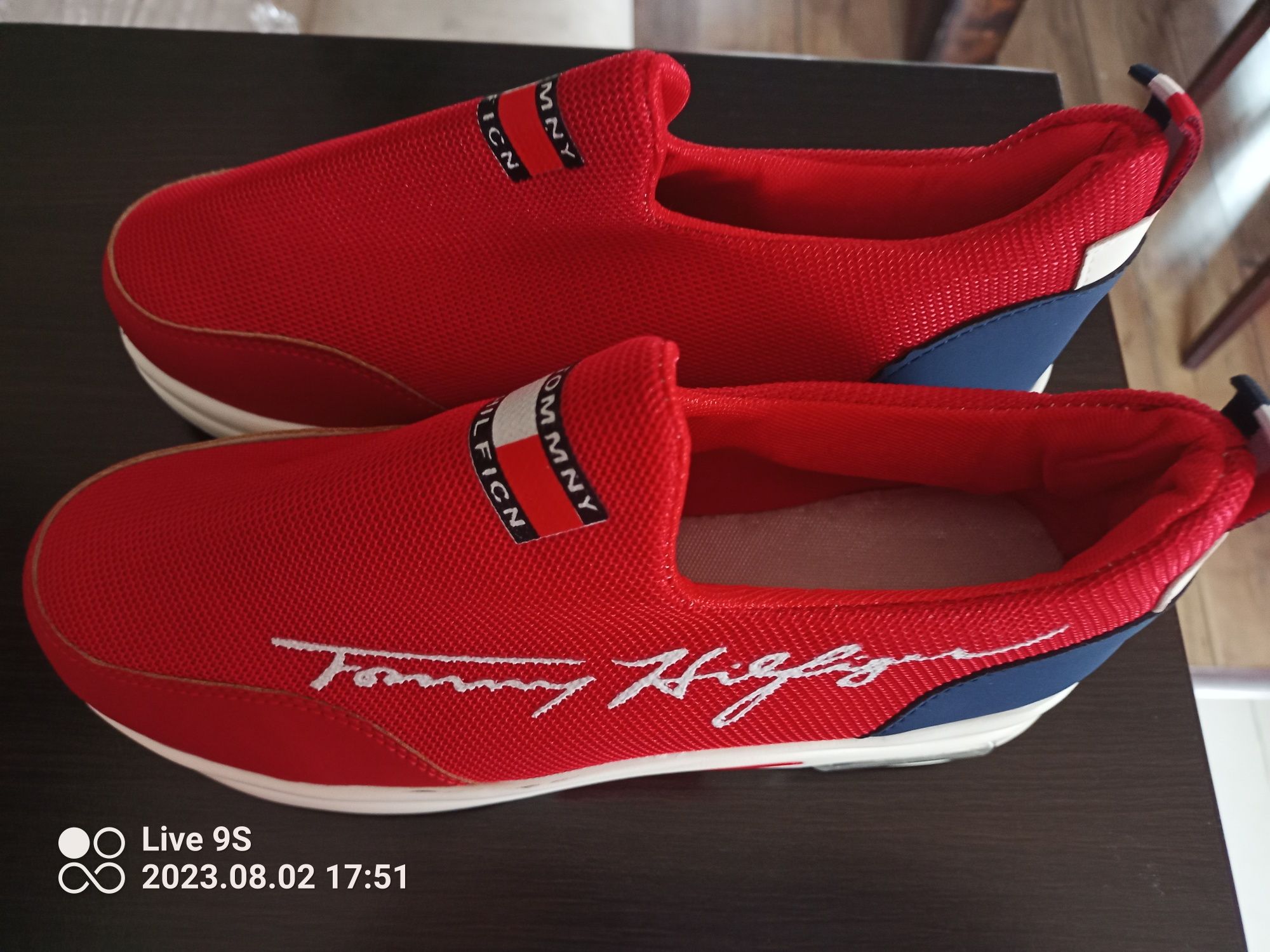 Sneakersy czerwone stylizowane na Tommy Hilfinger r. 36-37
