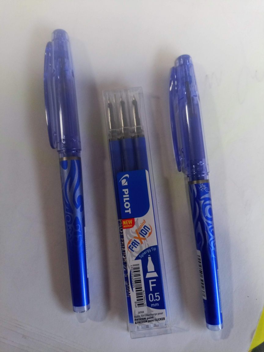 Ручка пиши стирай Pilot "Frixion"и запасные стержни(синие/чёрн/фиолет)