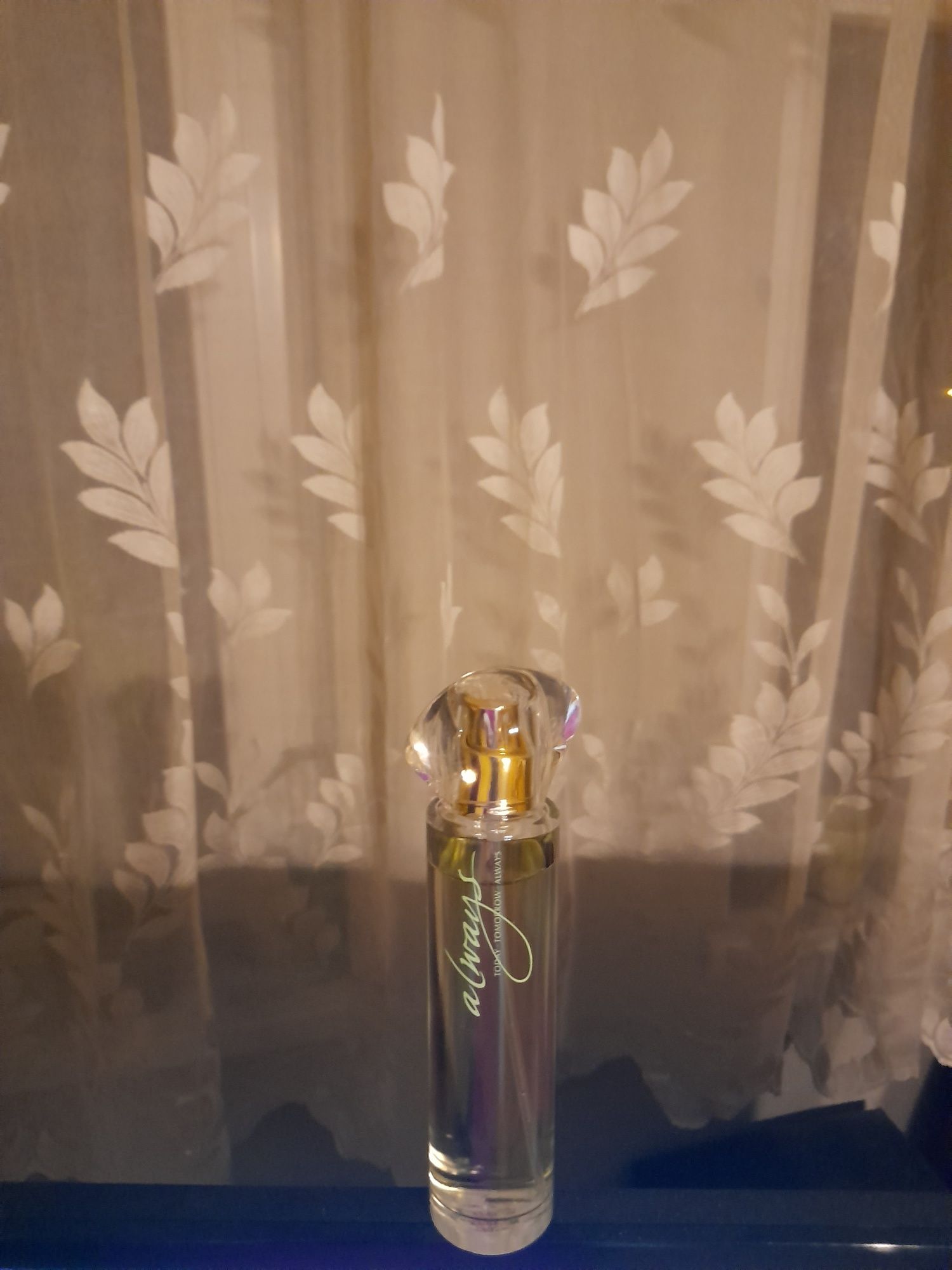 Unikat Avon mgiełka perfumowana