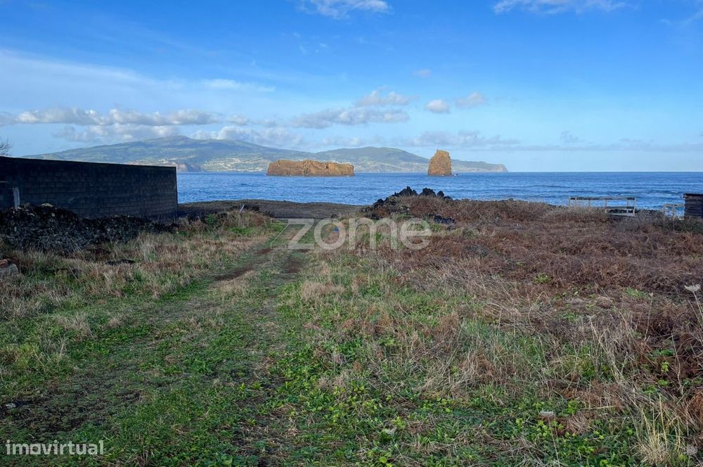 Terreno Rústico na Madalena do Pico