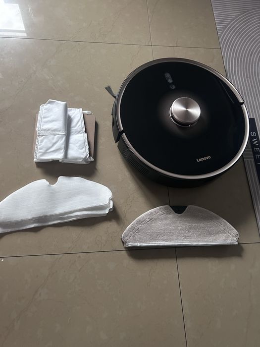 Robot sprzatajacy lenowo T1